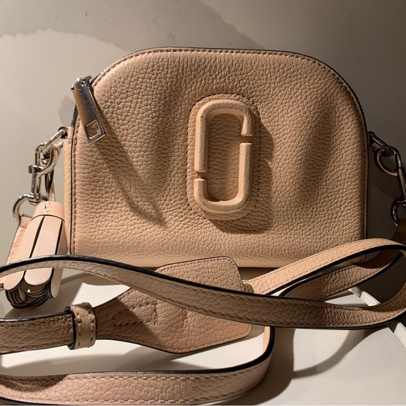 Marc Jacobs crossbody bag 😊 - Picture 3 of 8